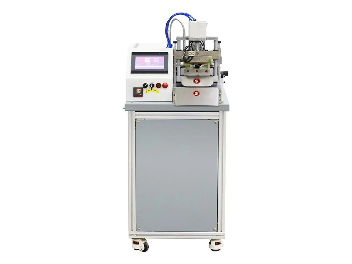 Rotary Blade Webbing Shape Cutting Machine with 45–135° Angle Adjustment