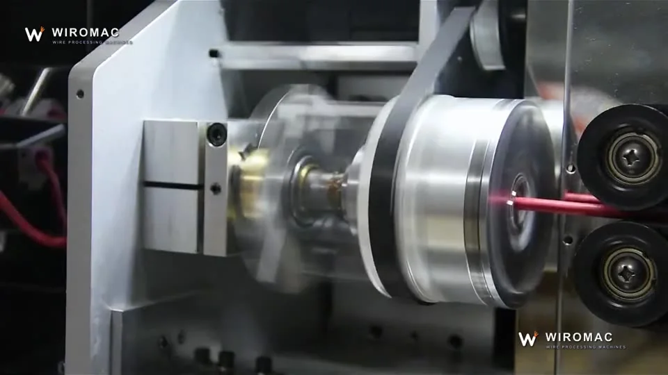 Ø1–5.5 mm cable through belt wheels into a rotary knife.