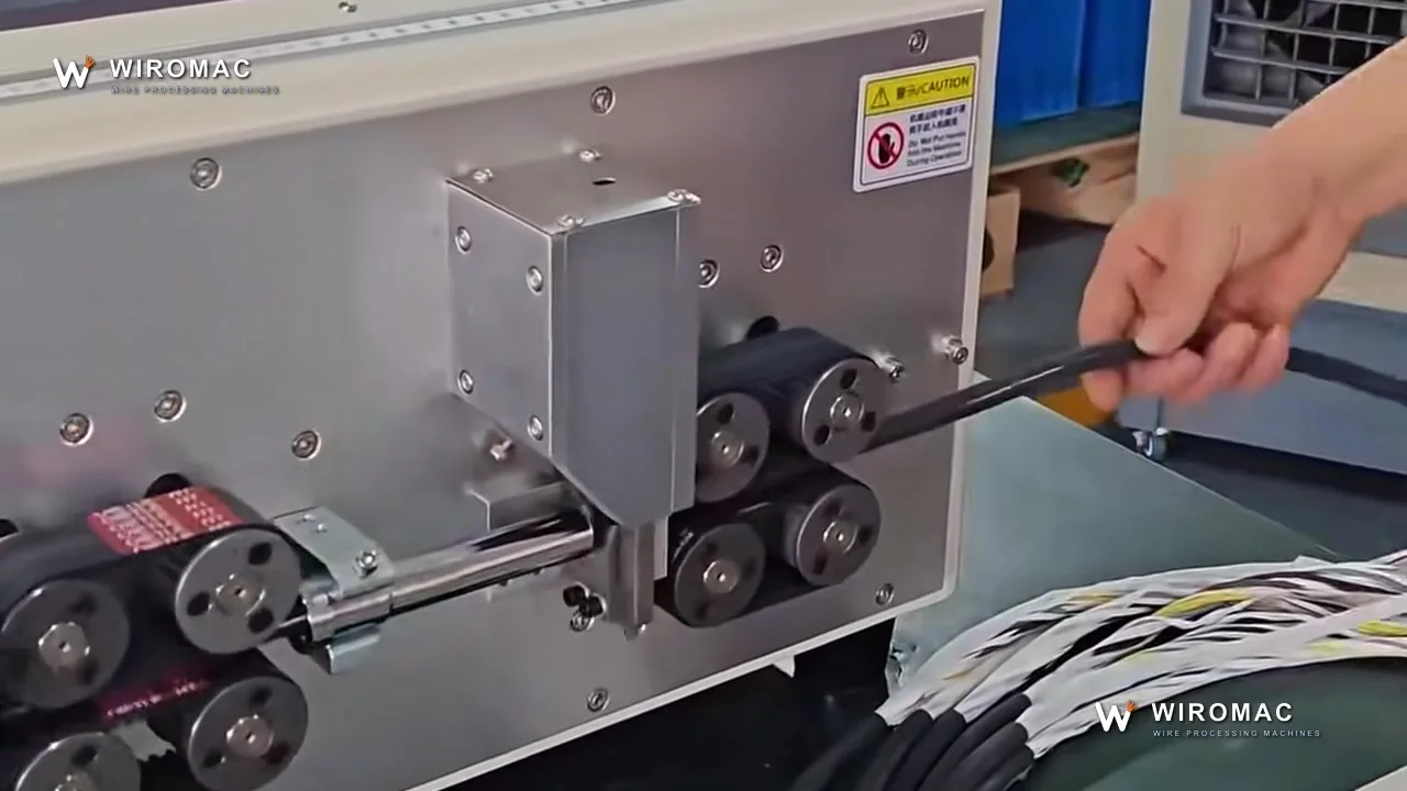 Automatic Multi-Core Sheathed Cable Cutting and Stripping Machine, Φ2–10 mm and 2–8 Cores WM-1223