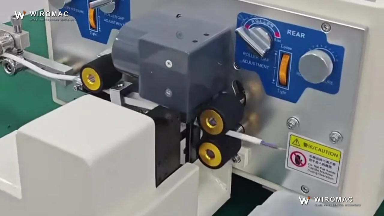 Two-Layer Wire Stripping and Twisting Machine with Middle Stripping WM-190N