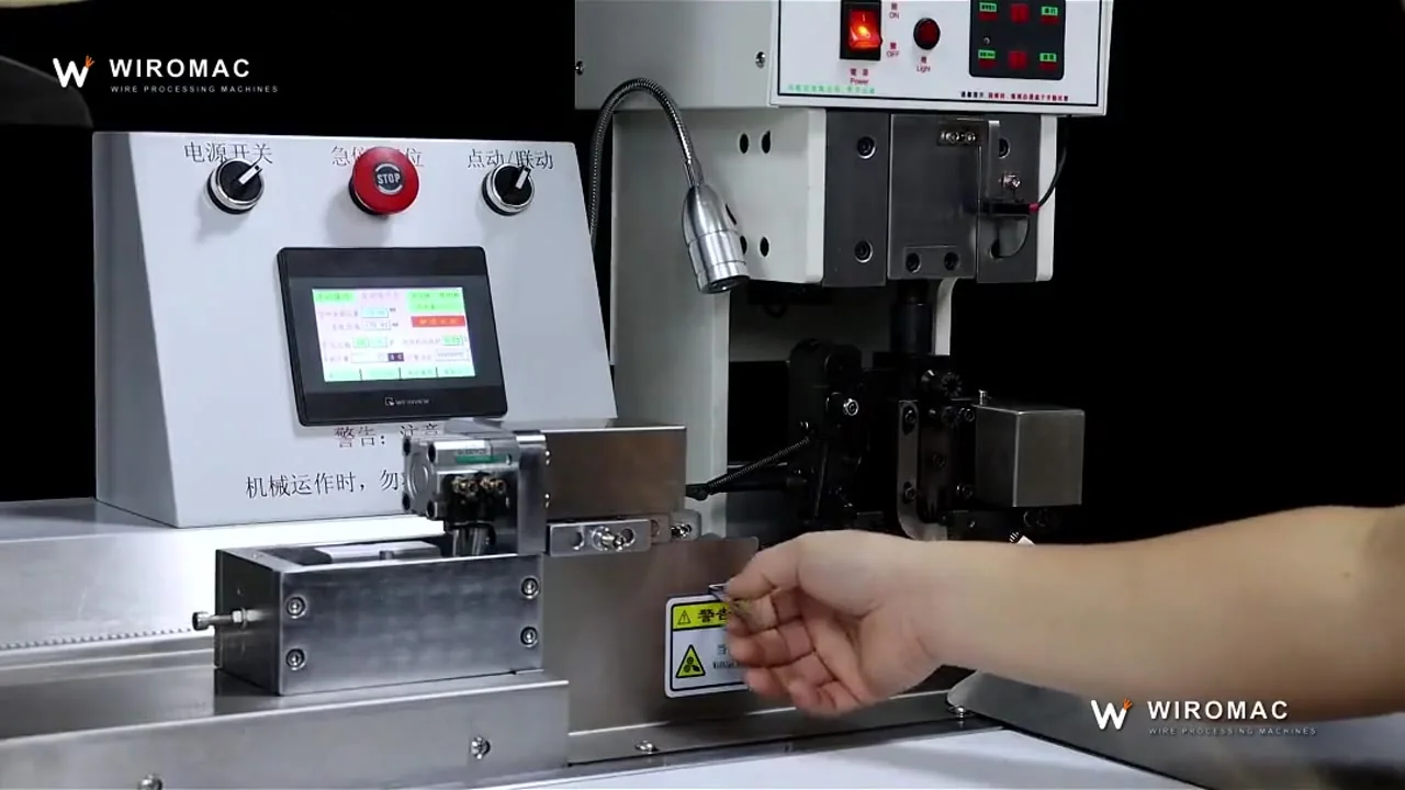 Automatic Flat Ribbon Cable Double-End Terminal Crimping Machine, 3–20 Pins WM-3215