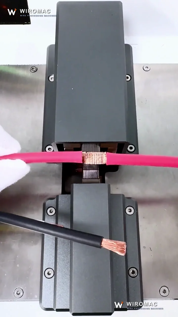 Ultrasonic Wire Splice Welding Station for 0.7–30 mm² Copper Bundles WM-717S running